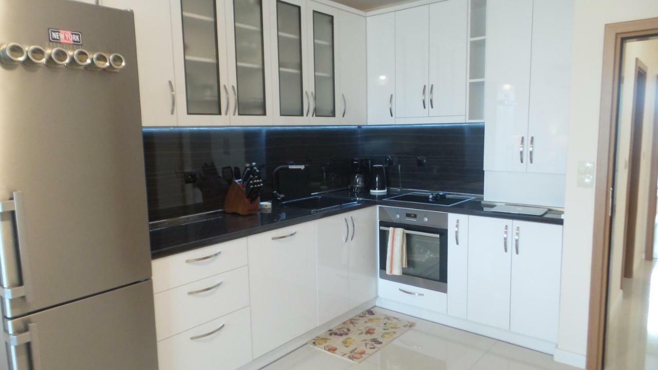 Astoria Apartment เวลีคอเทอร์โนโว ภายนอก รูปภาพ