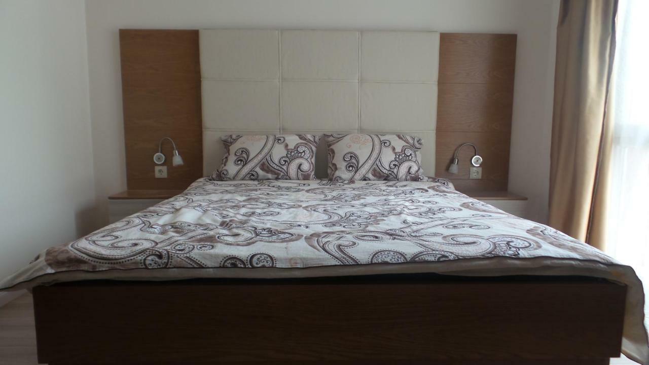 Astoria Apartment เวลีคอเทอร์โนโว ภายนอก รูปภาพ