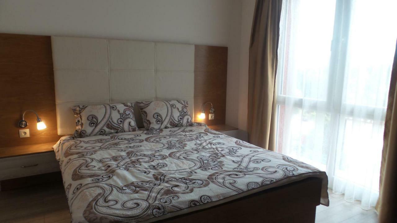Astoria Apartment เวลีคอเทอร์โนโว ภายนอก รูปภาพ
