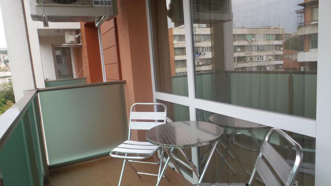 Astoria Apartment เวลีคอเทอร์โนโว ภายนอก รูปภาพ