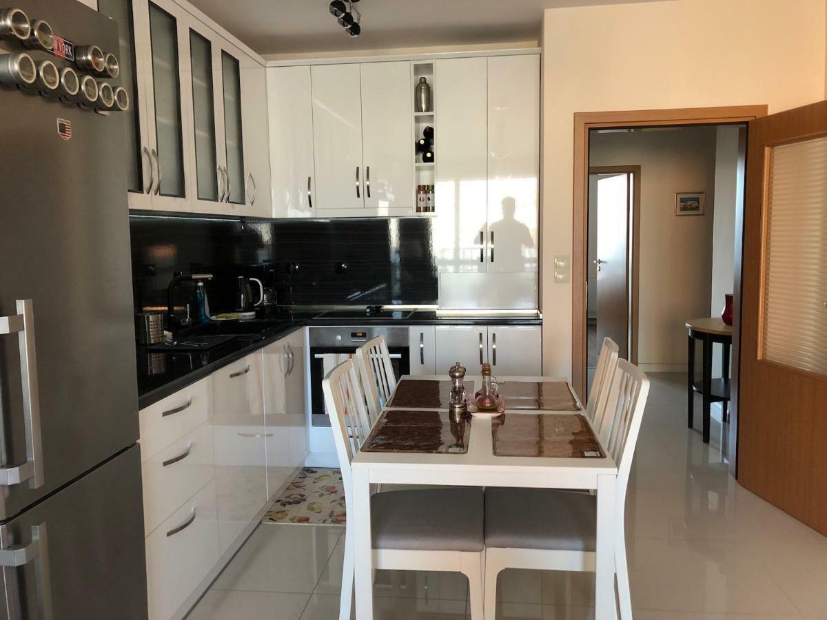 Astoria Apartment เวลีคอเทอร์โนโว ภายนอก รูปภาพ