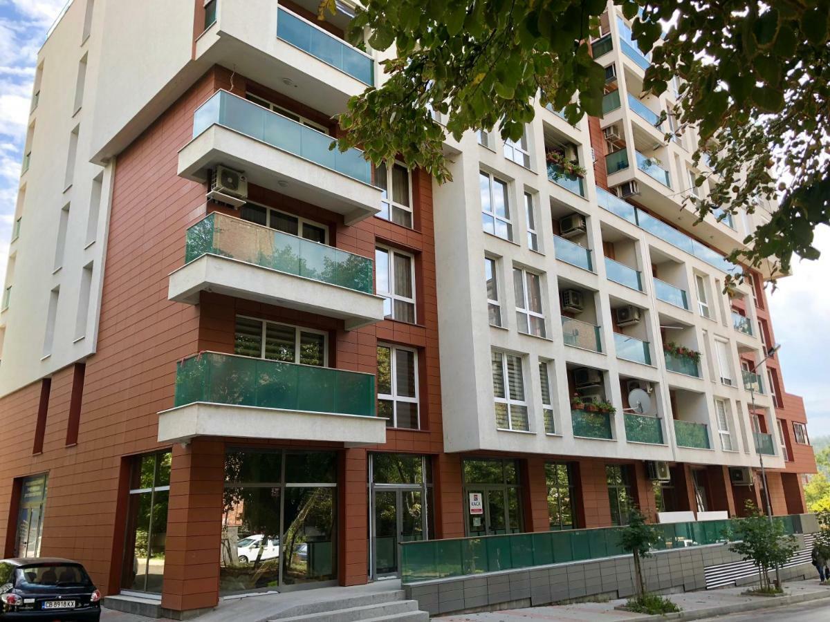 Astoria Apartment เวลีคอเทอร์โนโว ภายนอก รูปภาพ